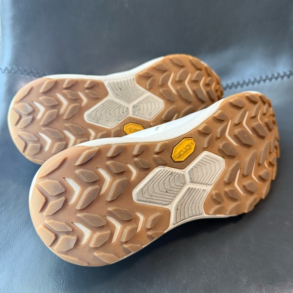 Hoka | Transport - Picture 6 of 6